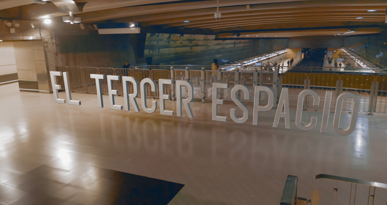 “El Tercer Espacio”: Cuando el Metro de Santiago se convirtió en el escenario de nuestras vidas